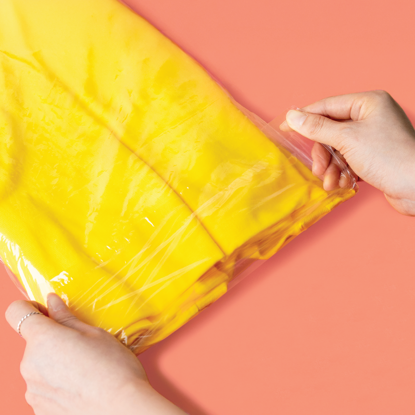 
                  
                    #INVISIBLEBAG 衣服包裝袋
                  
                