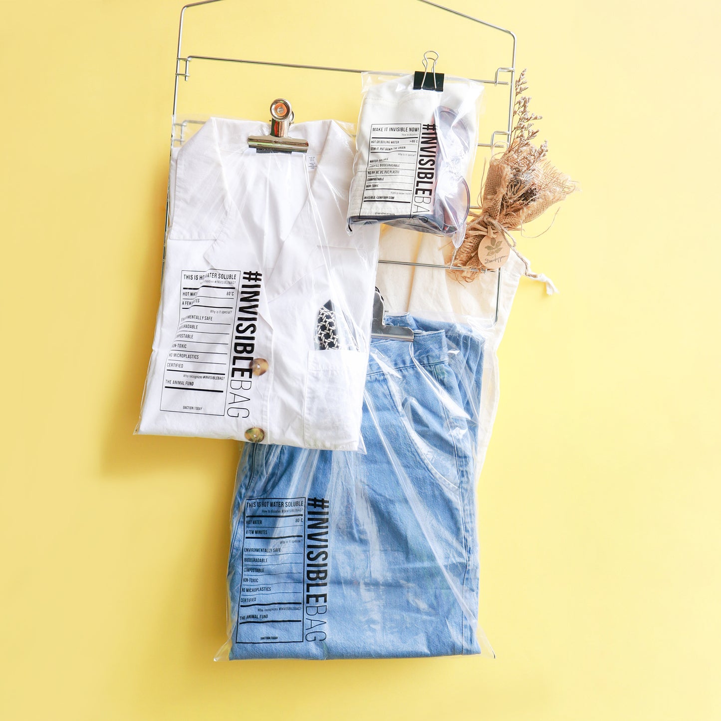 
                  
                    #INVISIBLEBAG Fashion Trial Pack Lifestyle Shot
                  
                