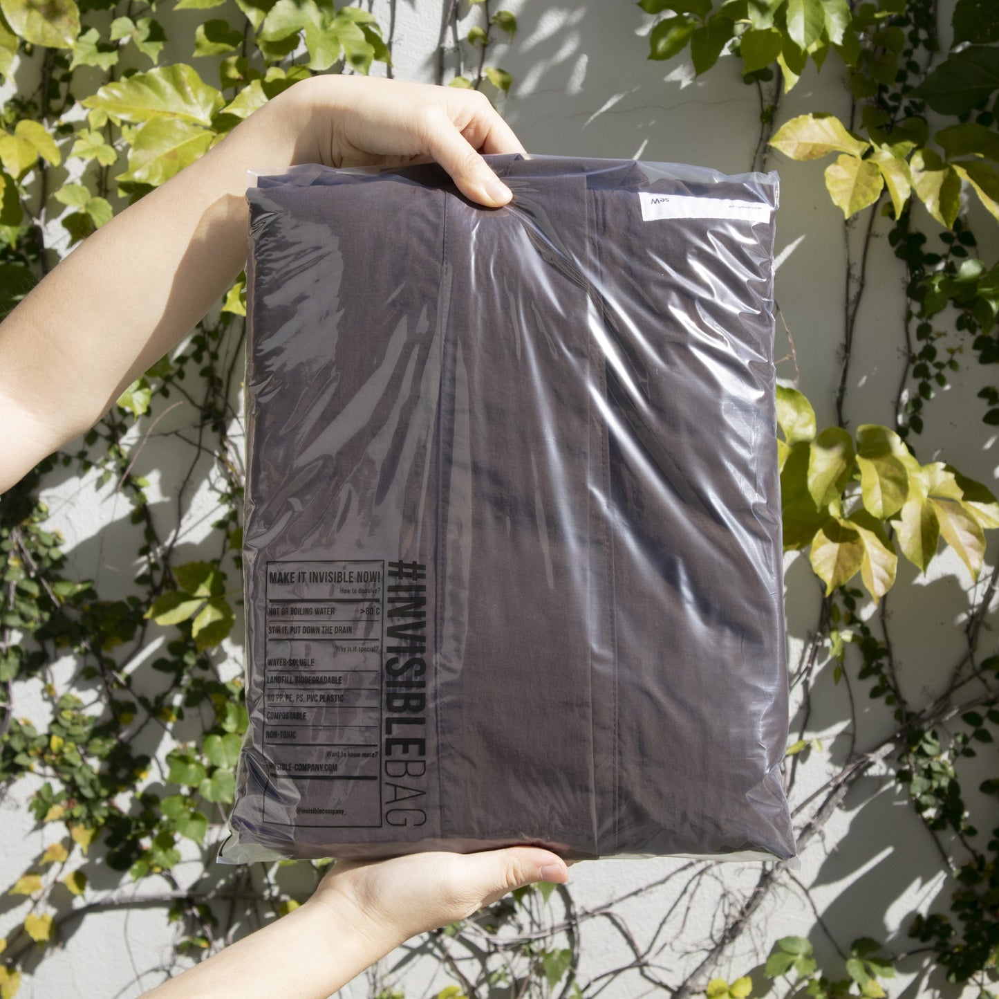 
                  
                    Large #INVISIBLEBAG Garment Bag for Packing Jacket
                  
                
